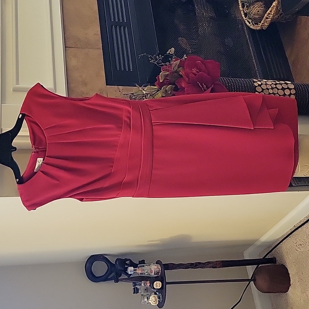 Elegant Red Women's Dress